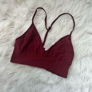 Seamless V-Neck Bralette in Burgundy